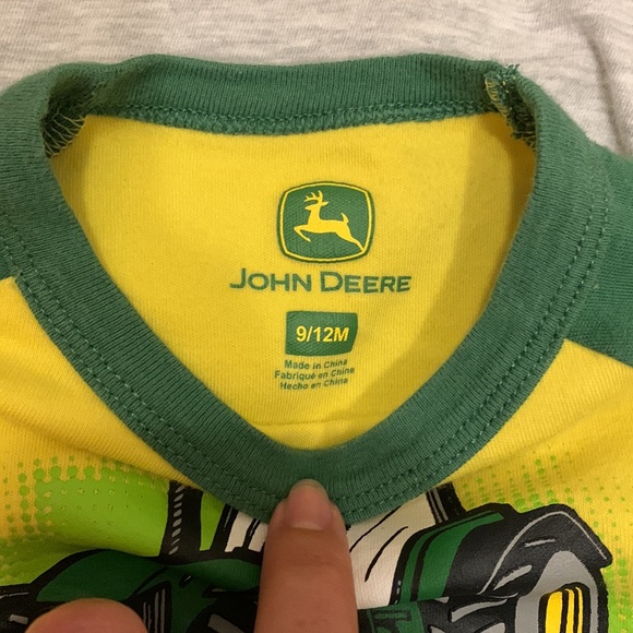 Long sleeve onesie bundle - Picture 2 of 7
